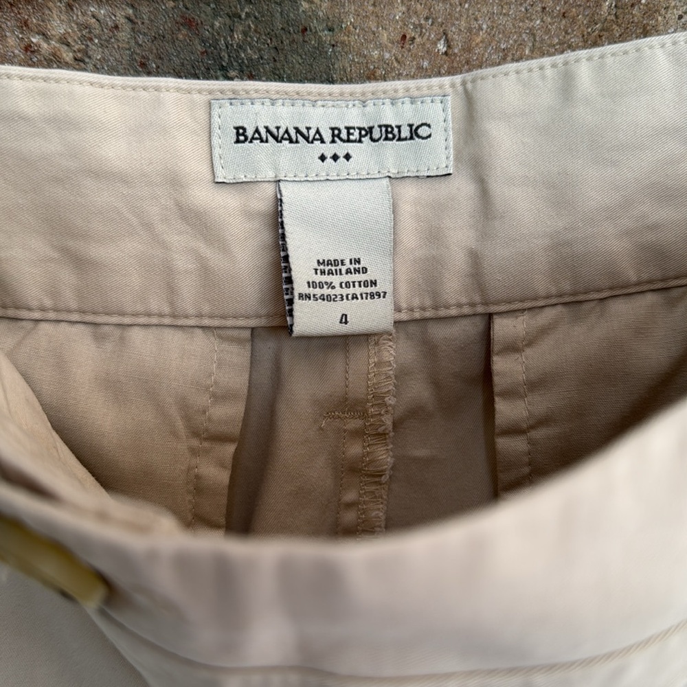 Banana Republic Factory khaki skirt, size 4 - Picture 4 of 8